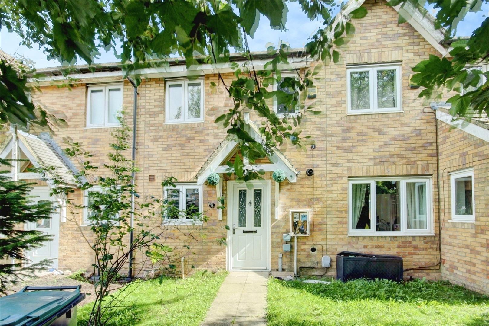 2 Bedroom House - Mid Terrace